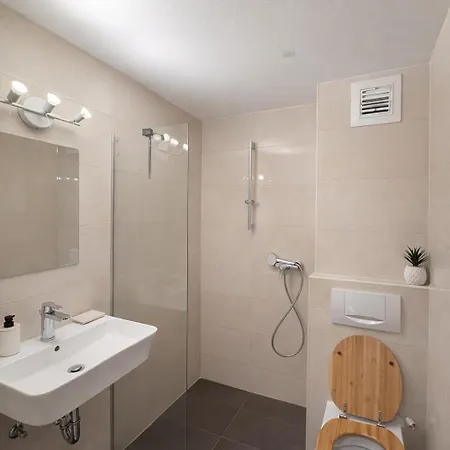 Gemuetliche Im Herzen Von Appartement